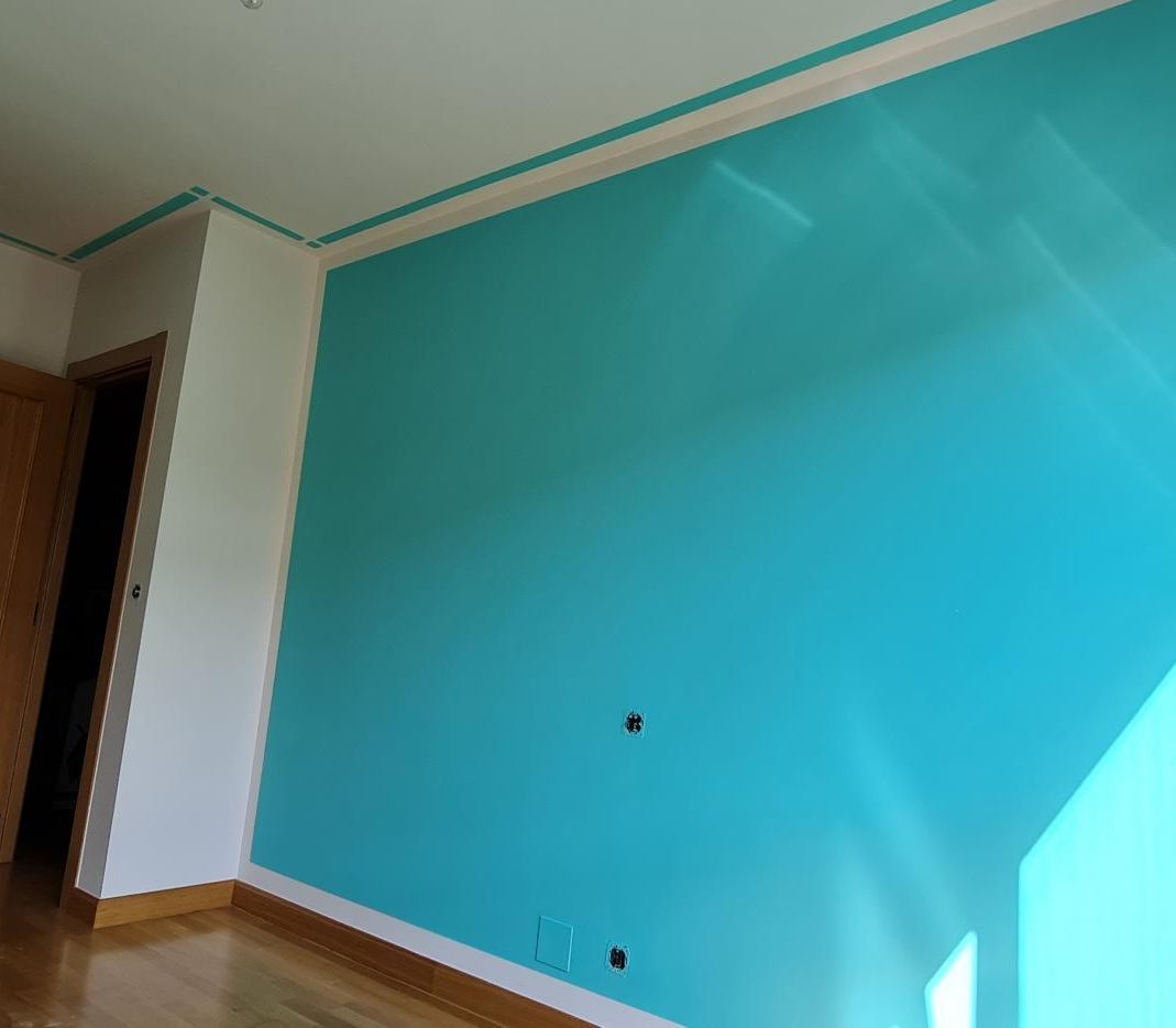 Pintura y Decoración Antón Díez pared color agua
