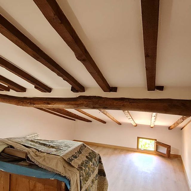 Pintura y Decoración Antón Díez techo con vigas